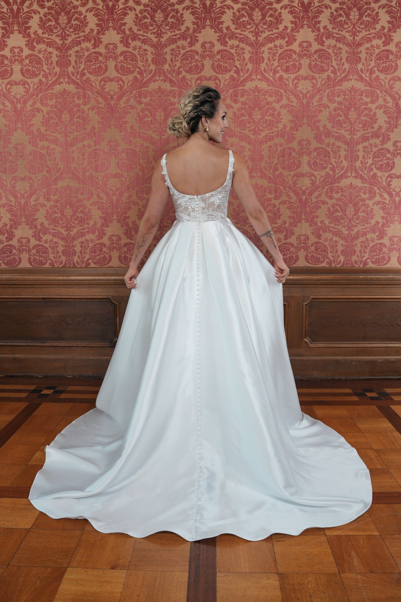 R2L26 - C - A08(Split) - Bridonista