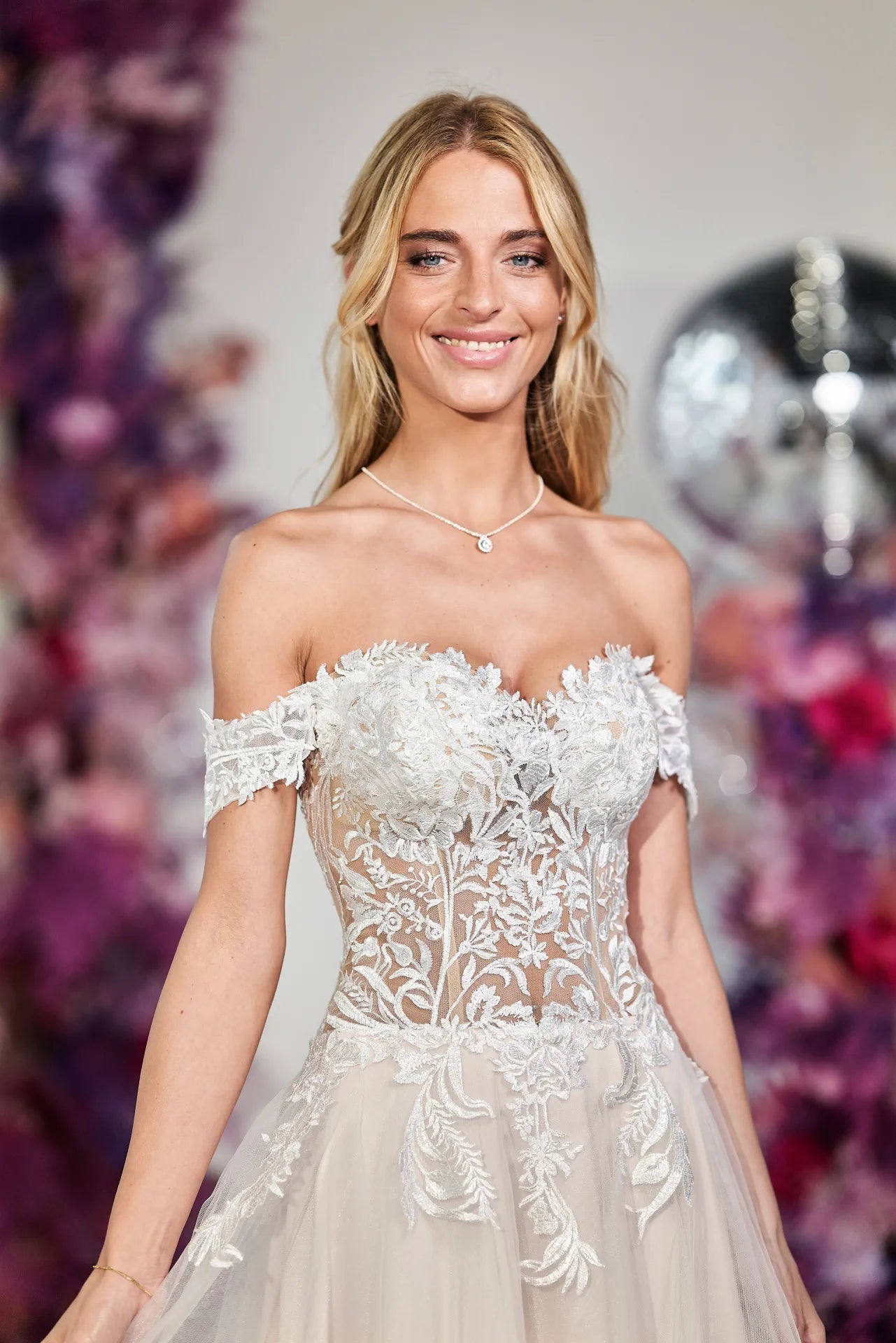 ID23-02(C) - Bridonista